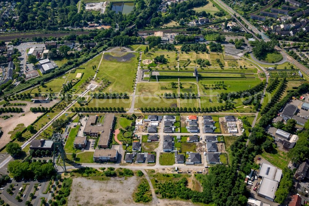 Oberhausen from the bird's eye view: Olga Park destrict Osterfeld in Oberhausen in the state North Rhine-Westphalia