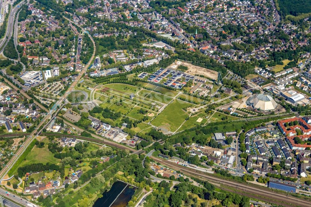 Oberhausen from the bird's eye view: Park OLGA-Park on the site of the former coal mine Osterfeld in Oberhausen in the state of North Rhine-Westphalia, Germany