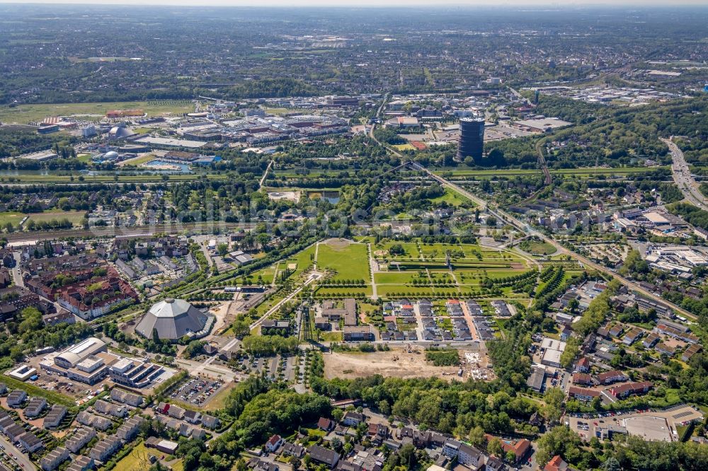 Aerial photograph Oberhausen - Park OLGA-Park on the site of the former coal mine Osterfeld in Oberhausen in the state of North Rhine-Westphalia, Germany