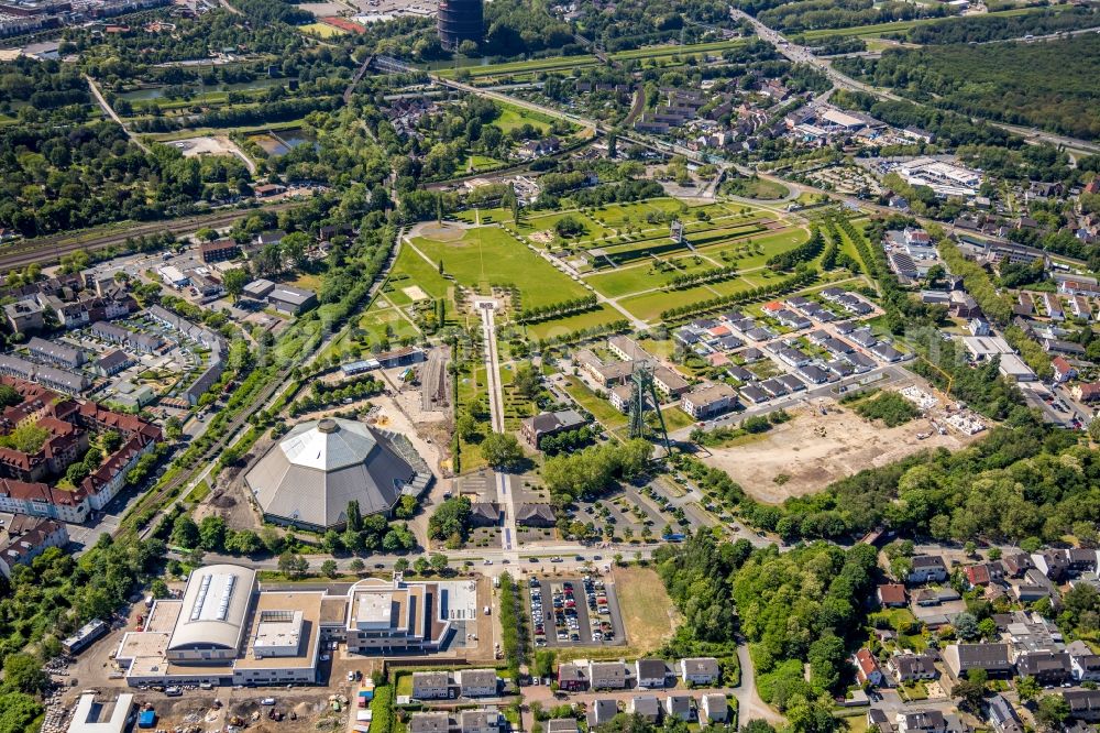 Aerial image Oberhausen - Park OLGA-Park on the site of the former coal mine Osterfeld in Oberhausen in the state of North Rhine-Westphalia, Germany