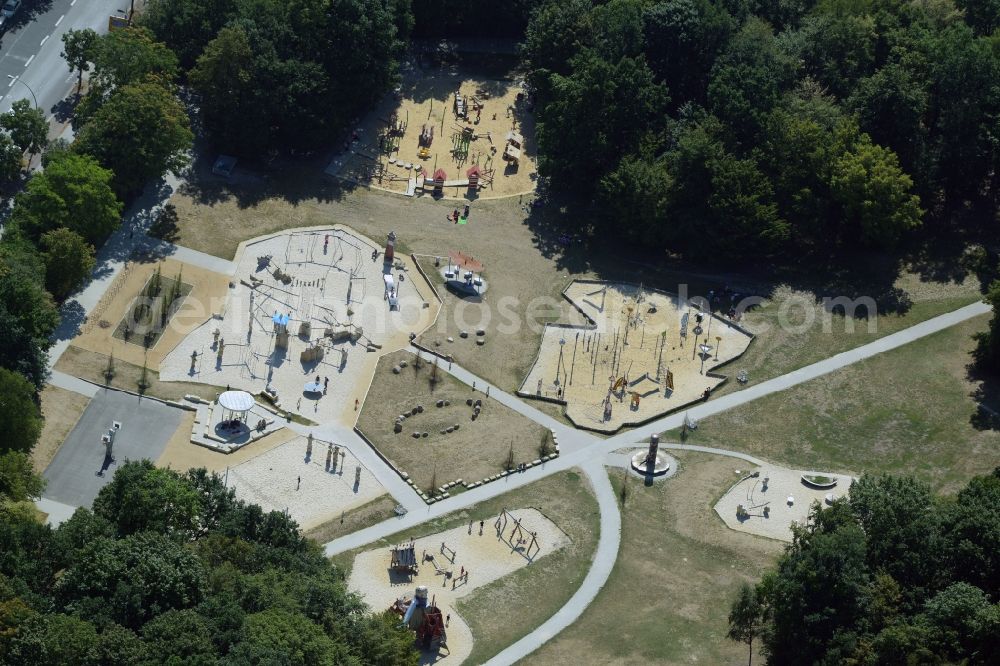 Aerial image Berlin - Park am Buschkrug with play ground in the district Britz in Berlin in Germany