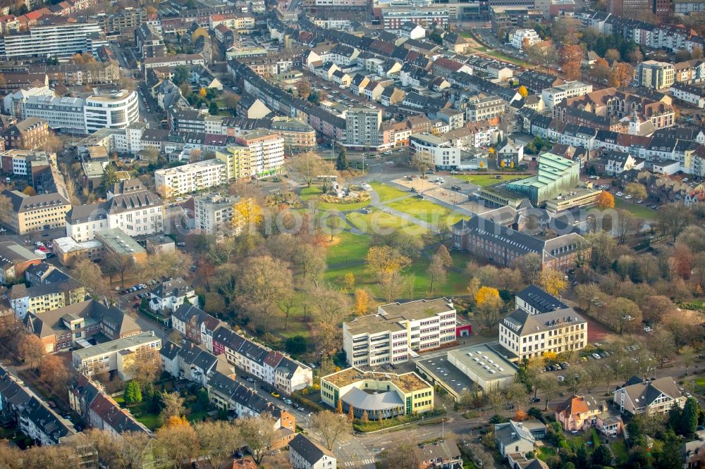 Aerial image Dinslaken - Park of om place d Agen in the district Ruhr Metropolitan Area in Dinslaken in the state North Rhine-Westphalia