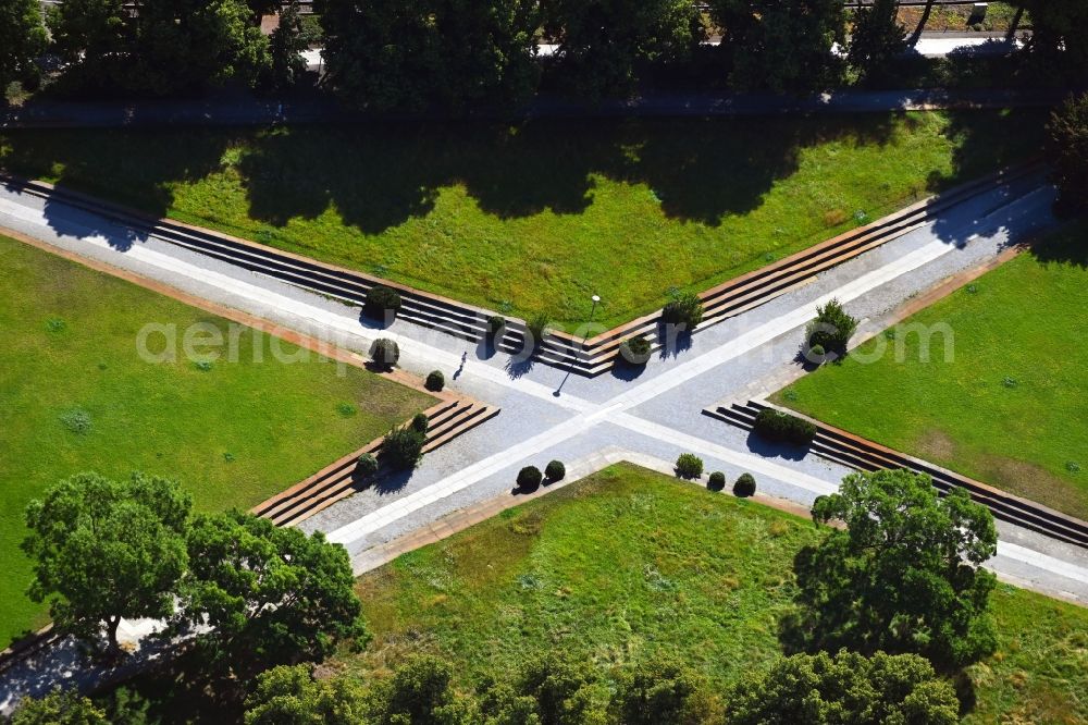 Aerial photograph Potsdam - Park of Platz of Einheit in the district Noerdliche Innenstadt in Potsdam in the state Brandenburg, Germany