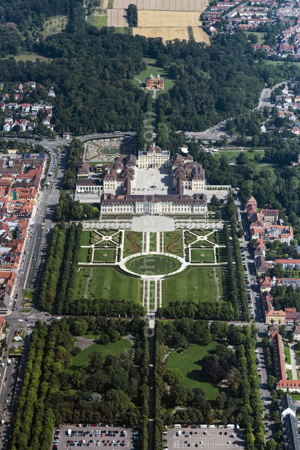 Aerial photograph Ludwigsburg - Park of Residenzschloss Ludwigsburg Schlossstrasse in Ludwigsburg in the state Baden-Wurttemberg, Germany