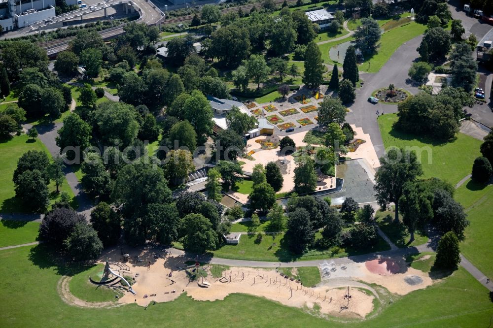 Köln from the bird's eye view: Park of Rheinpark in the district Deutz in Cologne in the state North Rhine-Westphalia, Germany