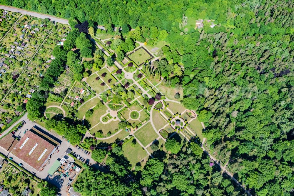 Hamburg from the bird's eye view: Park of the roses garden in the Volkspark along the August-Kirch-Strasse in the district Bahrenfeld in Hamburg, Germany