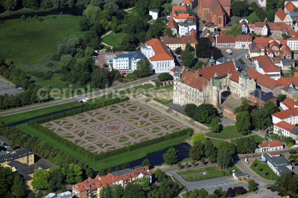 Aerial image Güstrow - Park of the Schlossgarten in Guestrow in the state Mecklenburg - Western Pomerania