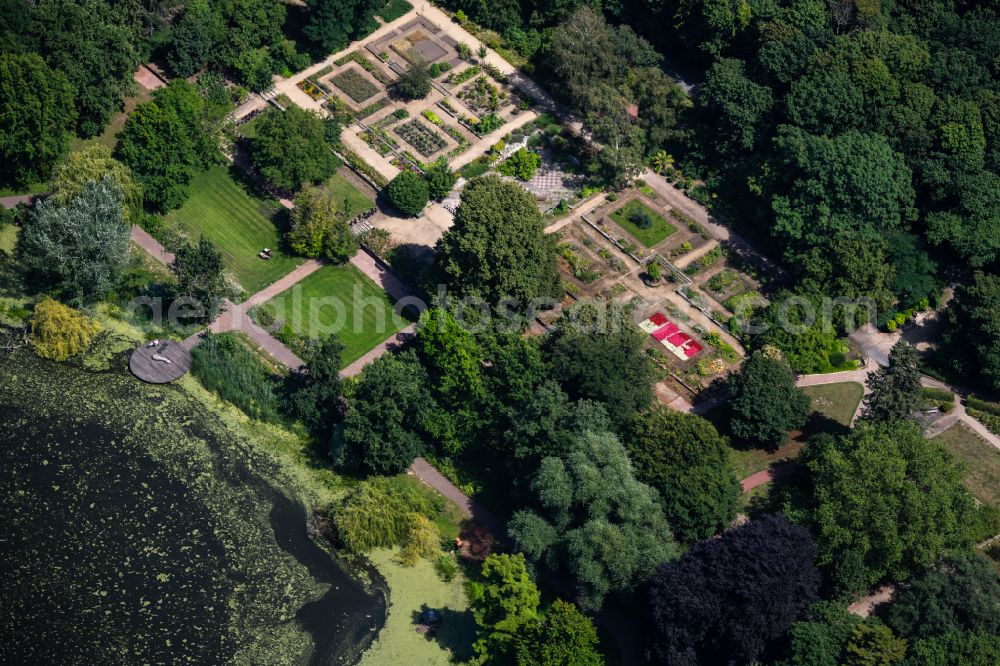 Aerial photograph Braunschweig - Park of Schul- and Buergergarten on street Doweseeweg in the district Siegfriedviertel in Brunswick in the state Lower Saxony, Germany