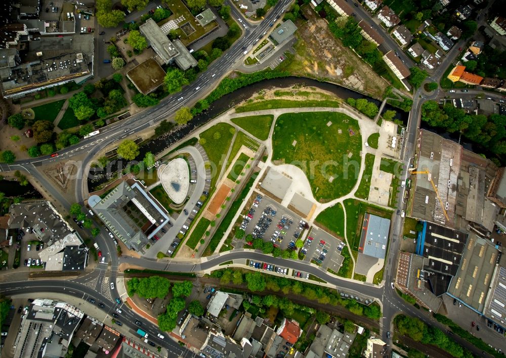 Gevelsberg from the bird's eye view: Park with playground with sports field, skatepark and river Ennepe and shore at Jahnstreet in Gevelsberg in the state North Rhine-Westphalia