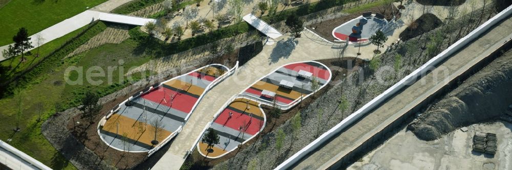 Aerial image Boulogne-Billancourt - Park with playground with sandy areas an der Allee George Askinazi in Boulogne-Billancourt in Ile-de-France, France