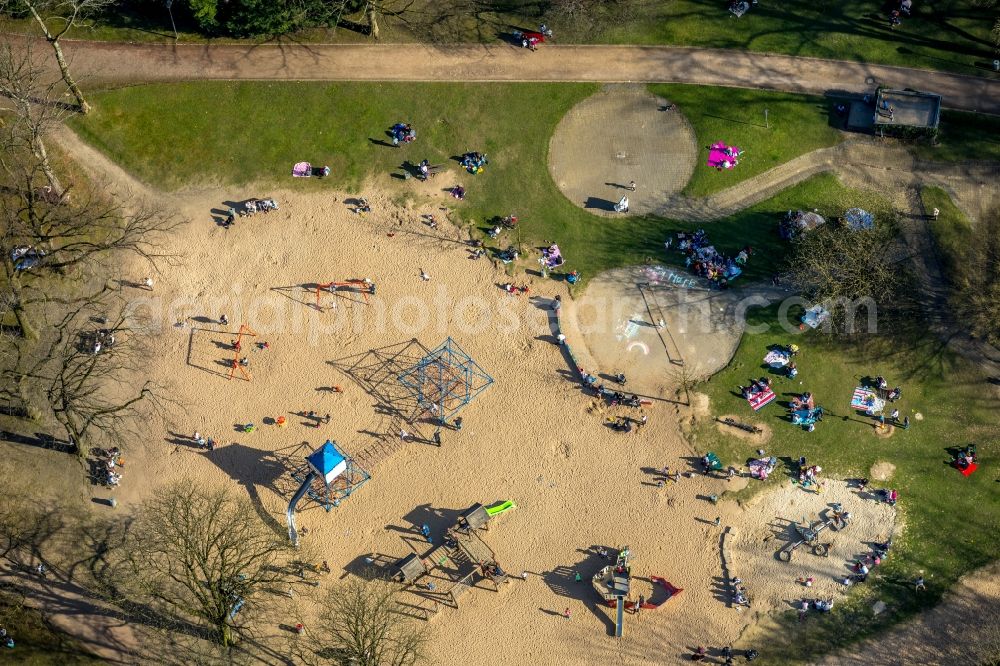 Aerial image Bochum - Park with playground with sandy areas and a mini golf course in the Stadtpark in Bochum in the state North Rhine-Westphalia, Germany