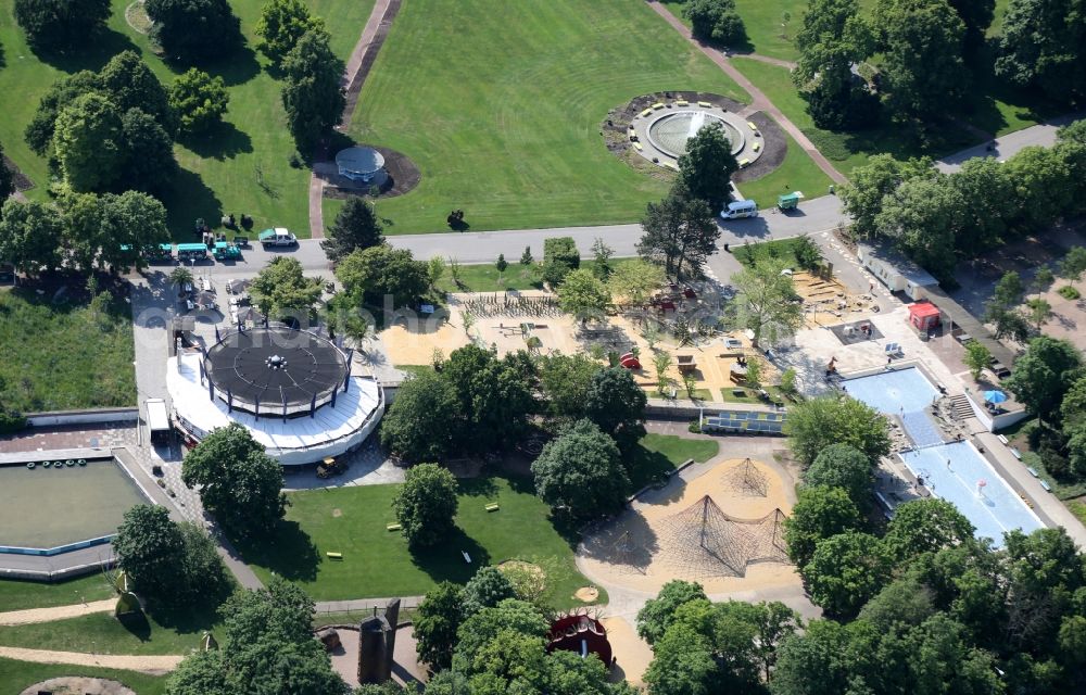 Aerial photograph Erfurt - Park with playground with sandy areas Spiel- and Erlebniswelt GaertnerReich in egapark in Erfurt in the state Thuringia, Germany