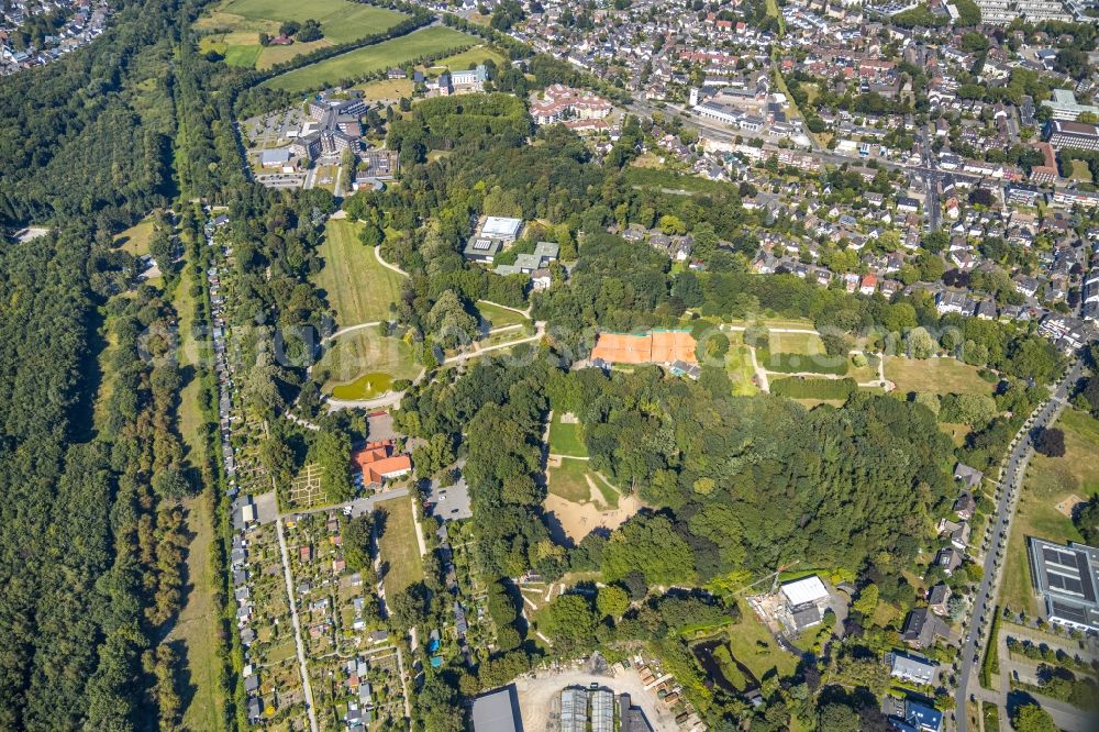 Bottrop from above - Park of of Stadtpark with Brunnen and Spielplatz in Bottrop in the state North Rhine-Westphalia, Germany