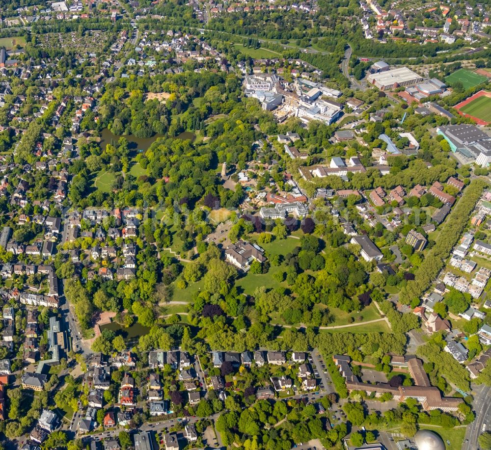 Bochum from the bird's eye view: Park of Stadtpark in the district Innenstadt in Bochum in the state North Rhine-Westphalia, Germany