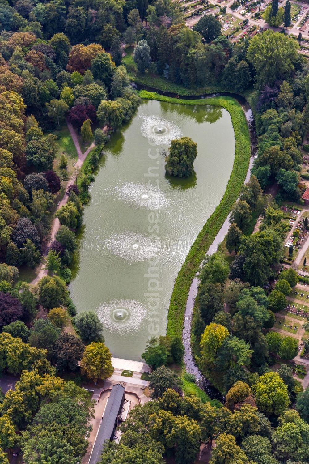 Aerial image Werne - Park of Stadtpark with lake in Werne in the state North Rhine-Westphalia, Germany