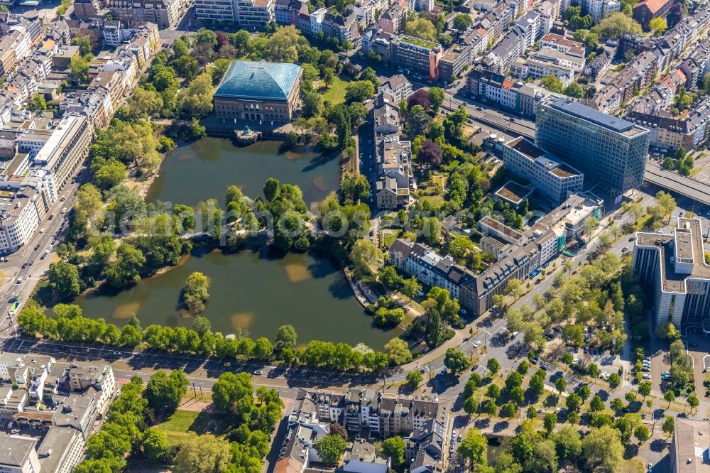 Aerial photograph Düsseldorf - Park of Staendehauspark with of Kunstsammlung Nordrhein-Westfalen in Duesseldorf in the state North Rhine-Westphalia, Germany