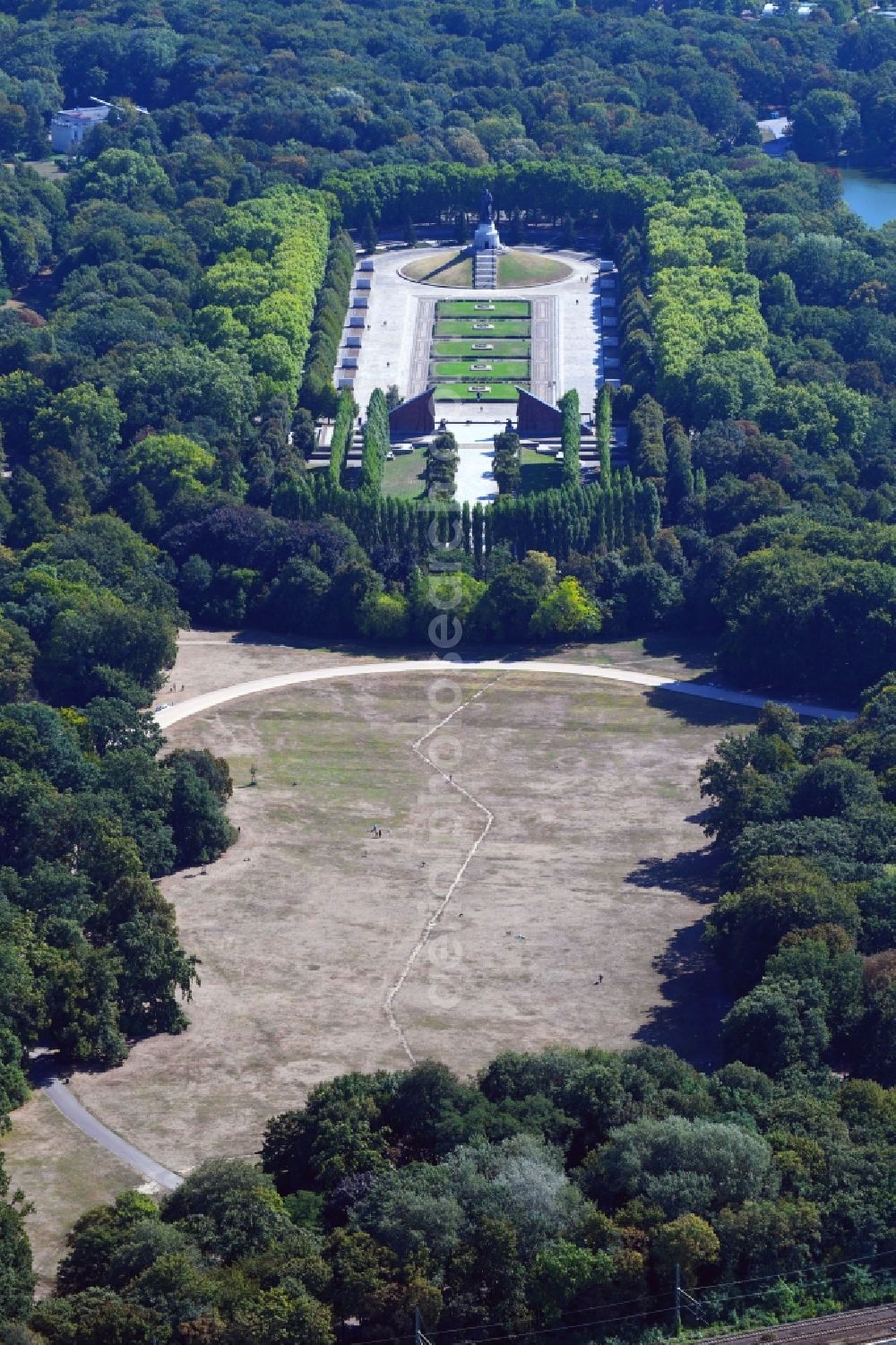 Berlin from above - Park of Treptower Park in Alt-Treptow in the district Treptow in Berlin, Germany