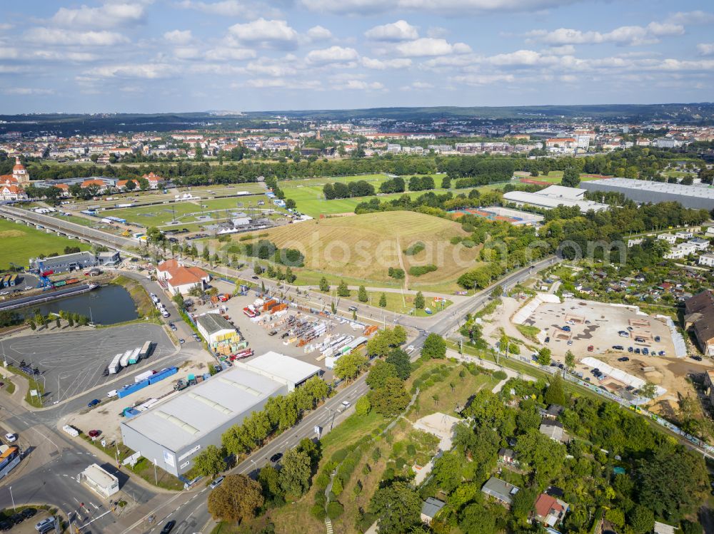 Aerial image Dresden - Park of Truemmerberg Friedrichstadt in the district Friedrichstadt in Dresden in the state Saxony, Germany