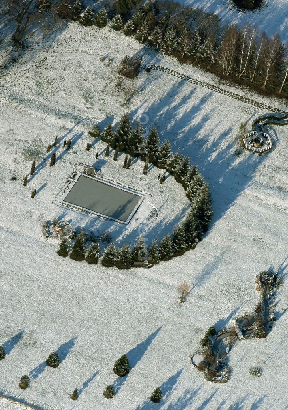 Aerial photograph Ludwigsfelde - Wintry snowy Park on Wiesenstrasse in Wietstock in the state Brandenburg