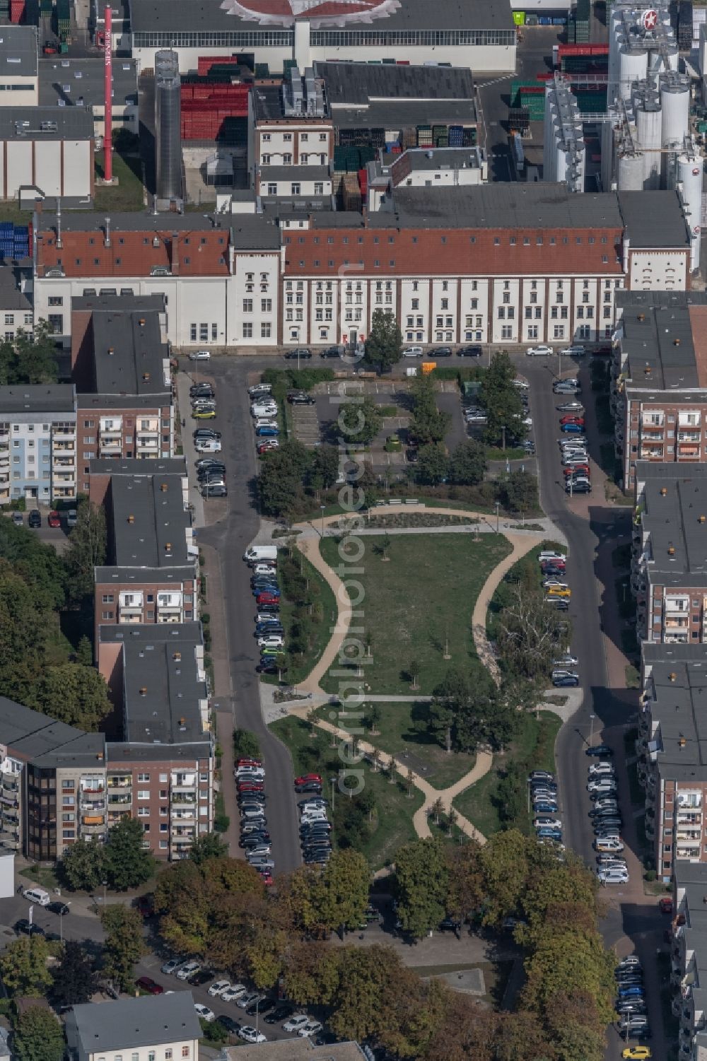 Leipzig from above - Park of between Oswaldstrasse and Caecilienstrasse in the district Reudnitz in Leipzig in the state Saxony, Germany