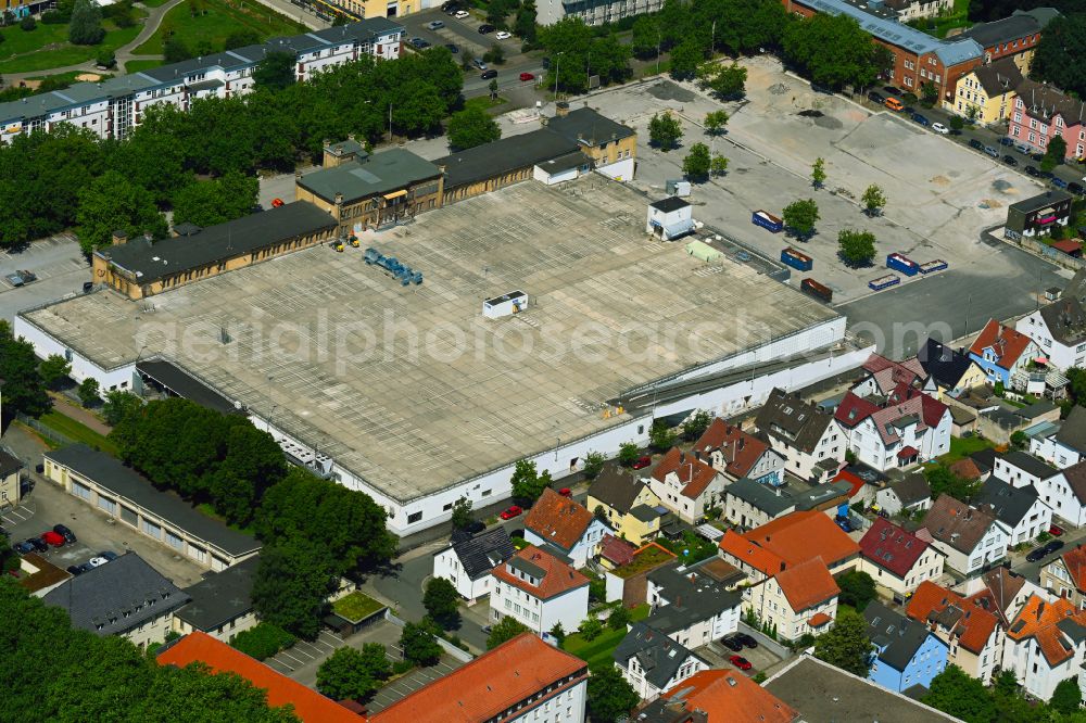 Bielefeld from above - Parking deck on the building of Shopping center on street Teutoburger Strasse - Spinnereistrasse in Bielefeld in the state North Rhine-Westphalia, Germany