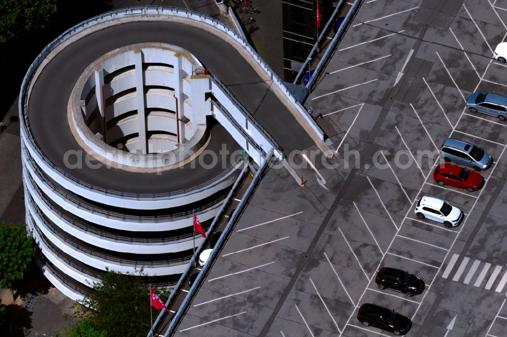 Braunschweig from above - Parking deck on the building of Einkaufszentrum GALERIA Braunschweig in Brunswick in the state Lower Saxony, Germany