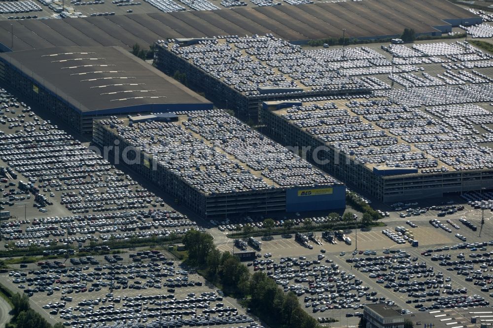 Aerial photograph Bremerhaven - Parking deck on the building of the car park of the company BLG Automotive Logistics GmbH & Co. KG at the international port in Bremerhaven in the state Bremen