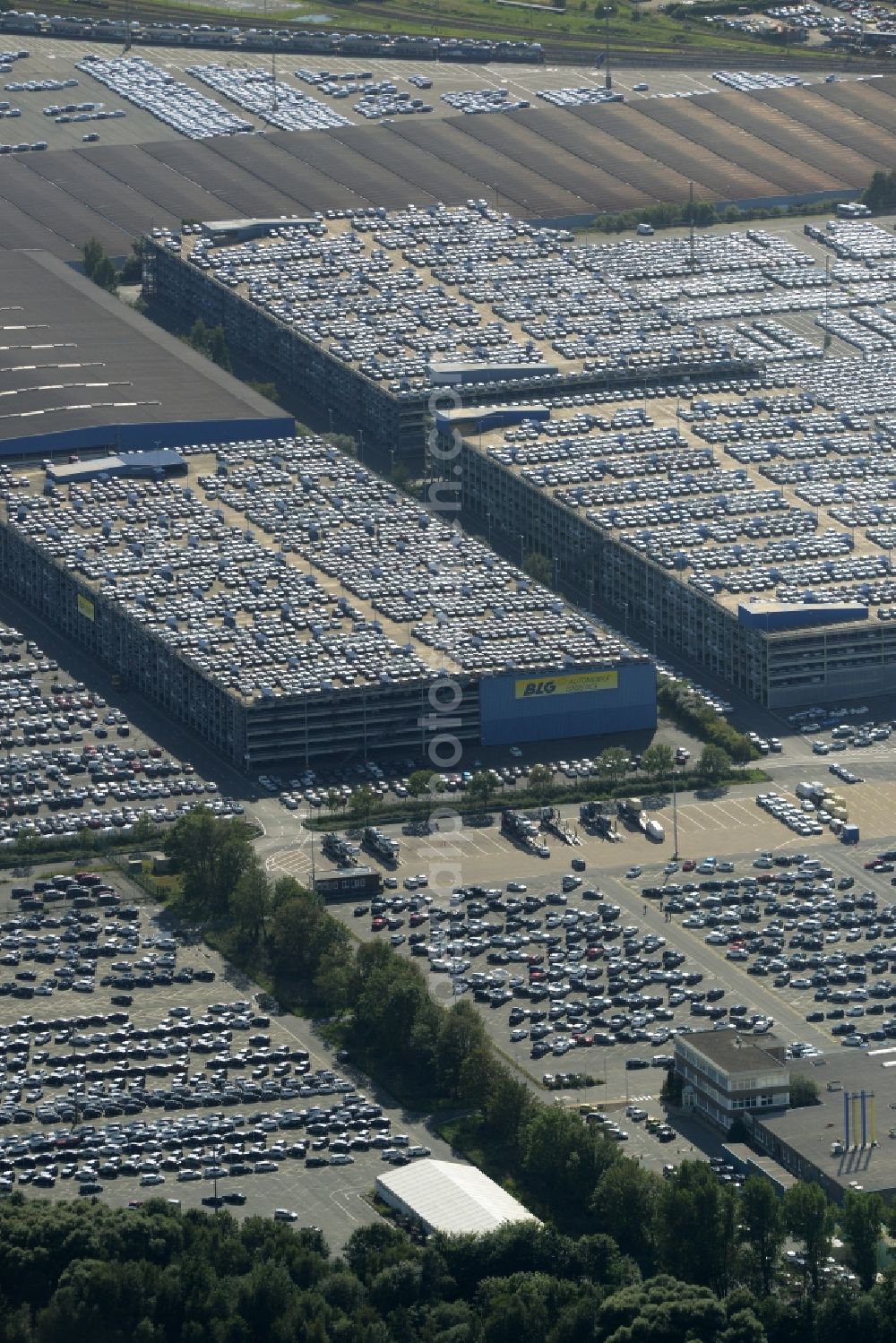 Bremerhaven from above - Parking deck on the building of the car park of the company BLG Automotive Logistics GmbH & Co. KG at the international port in Bremerhaven in the state Bremen