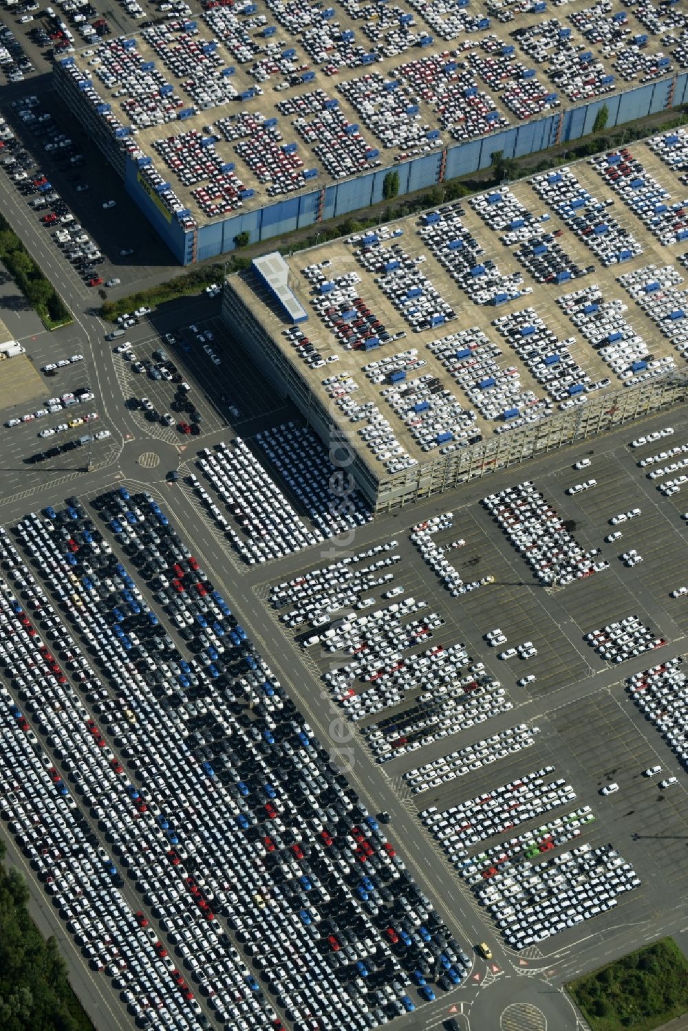 Bremerhaven from above - Parking deck on the building of the car park of the company BLG Automotive Logistics GmbH & Co. KG at the international port in Bremerhaven in the state Bremen