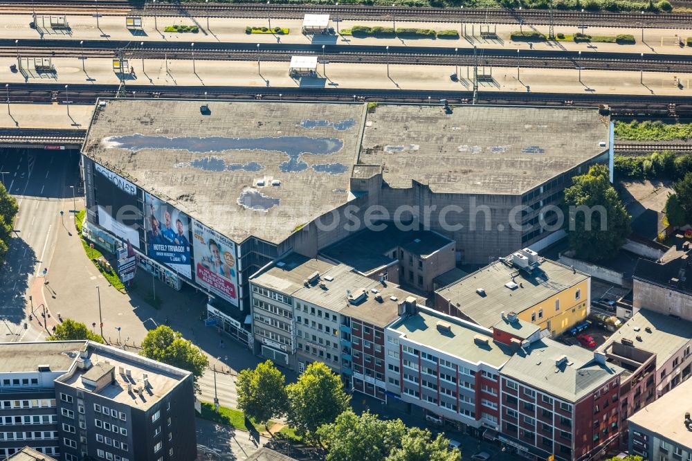 Bochum from the bird's eye view: Parking deck on the building of the car park P7 Kurt-Schumacher-Platz in Bochum in the state North Rhine-Westphalia, Germany