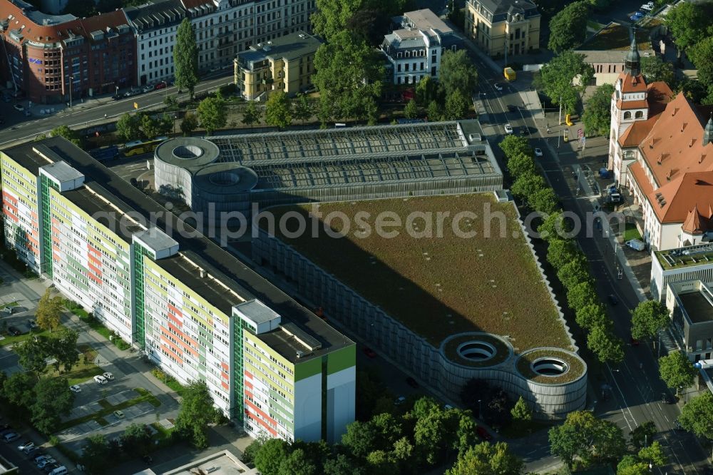 Leipzig from the bird's eye view: Parking deck on the building of the car park Parkhaus Leipziger Zoo on Pfaffendorfer Strasse in Leipzig in the state Saxony, Germany