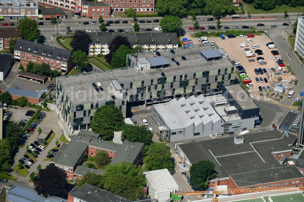 Aerial image Kiel - Parking deck on the building of the car park of Universitaetsklinikum Kiel on Arnold-Heller-Strasse in the district Duesternbrook in Kiel in the state Schleswig-Holstein, Germany