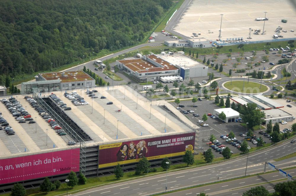 Aerial image Köln - Blick auf das Parkhaus am Flughafen Köln / Bonn, Köln Airport Parkhaus 3 an der Nordallee. Kontakt Service Köln Bonn Airport: +49(0)2203 404001, Email: information@ koeln-bonn-airport.de