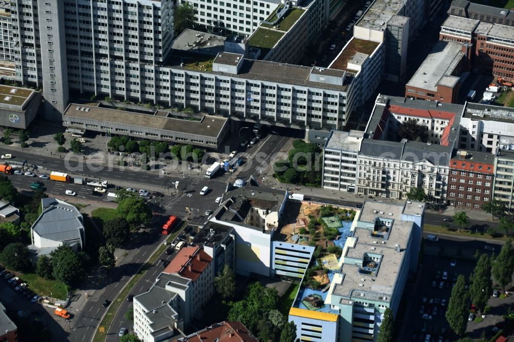 Berlin from above - Parking garage building KITA Daycare - Nursery Bayer Pharma AG Muellerstrasse the Wedding district of Berlin