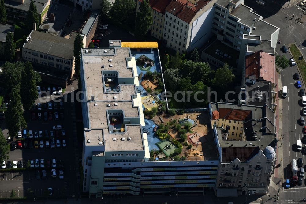 Aerial image Berlin - Parking garage building KITA Daycare - Nursery Bayer Pharma AG Muellerstrasse the Wedding district of Berlin