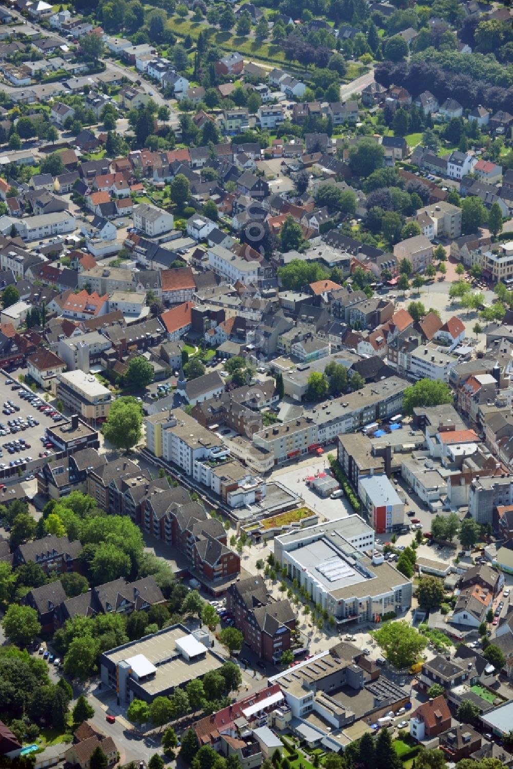 Aerial photograph Kamen - Parking in the downtown Kamen in the state of North Rhine-Westphalia