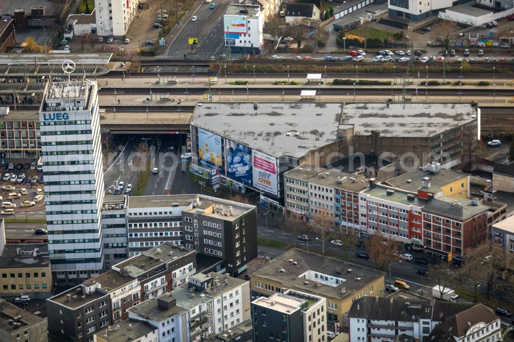 Bochum from above - Parking deck on the building of the car park P7 Kurt-Schumacher-Platz in Bochum in the state North Rhine-Westphalia, Germany