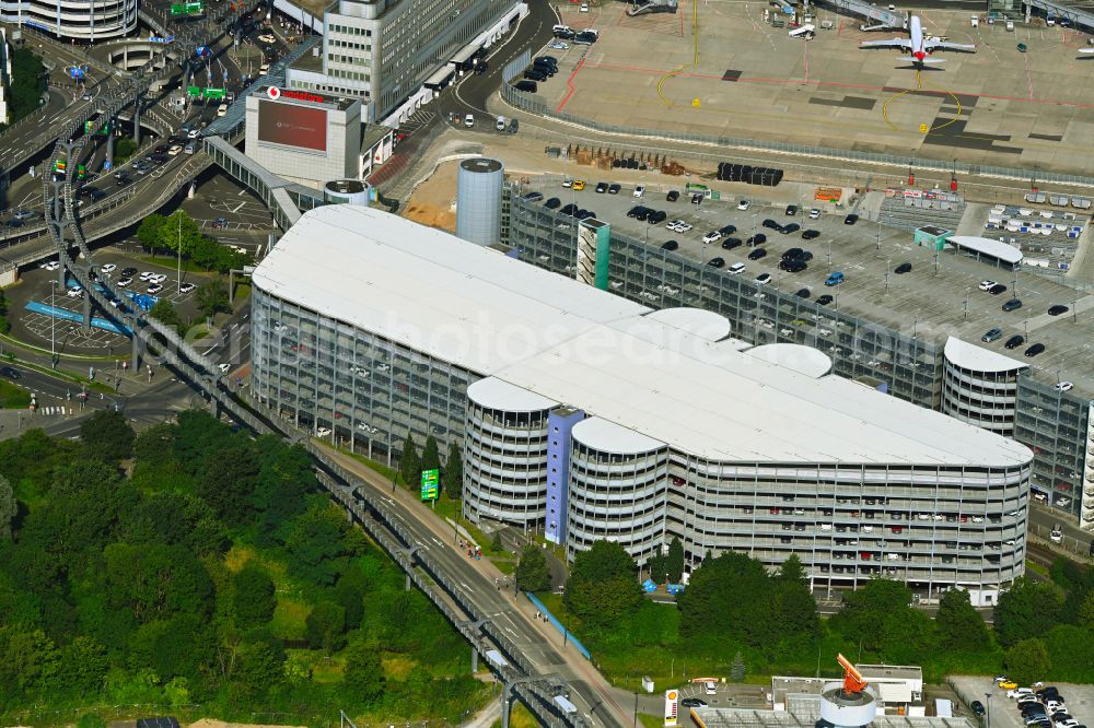 Aerial photograph Düsseldorf - Parking garages on the building of the car park on Flughafen Duesseldorf in the district Lohausen in Duesseldorf at Ruhrgebiet in the state North Rhine-Westphalia, Germany