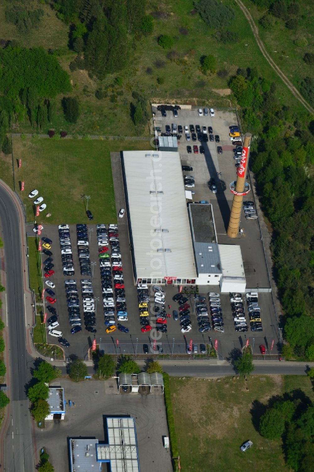 Aerial photograph Schwerin - Parking and storage space for automobiles in Schwerin in the state Mecklenburg - Western Pomerania