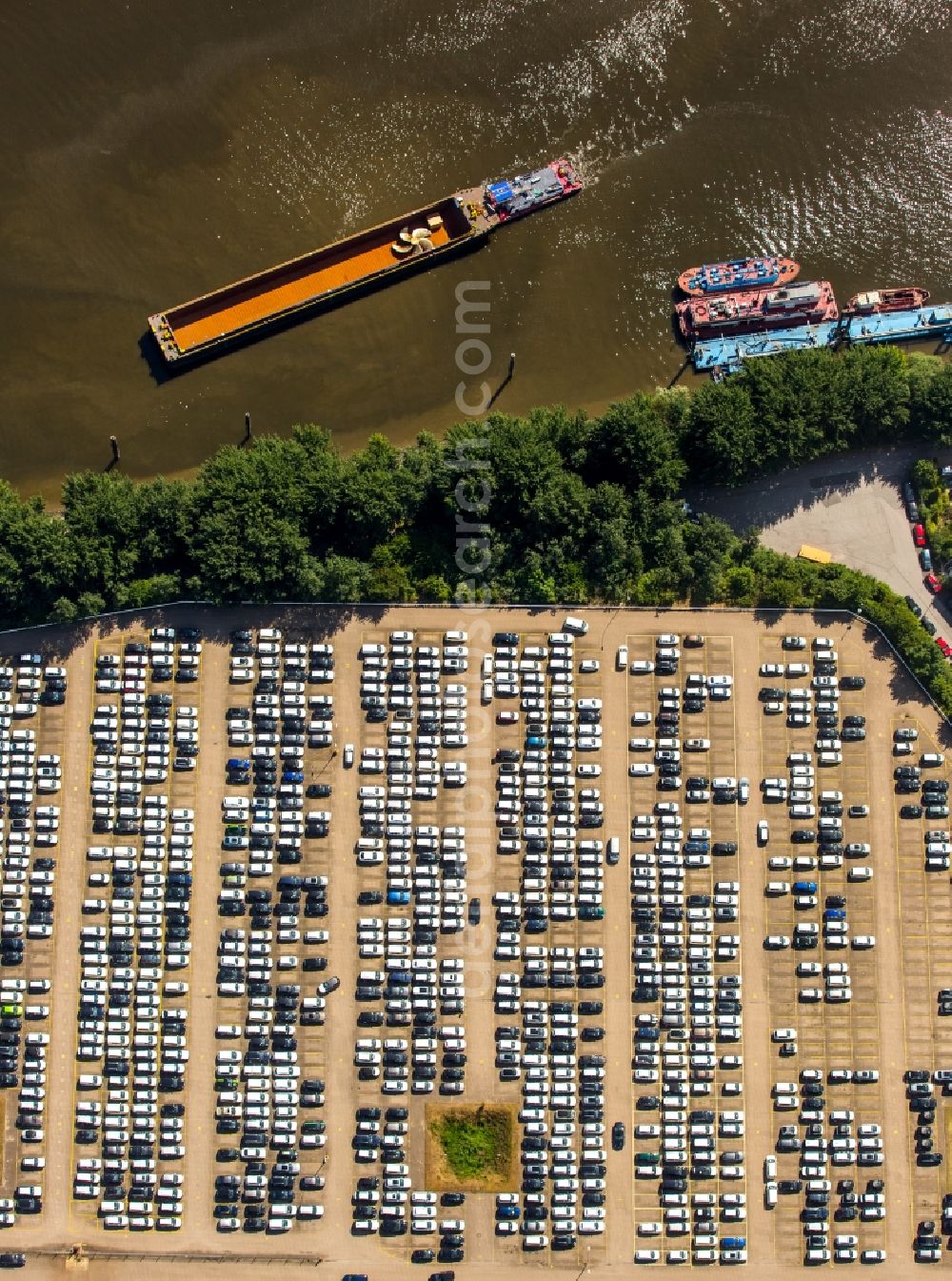 Aerial image Hamburg - Parking and storage space for automobiles of the BLG Autoterminal Hamburg GmbH & Co. in Hamburg in Germany