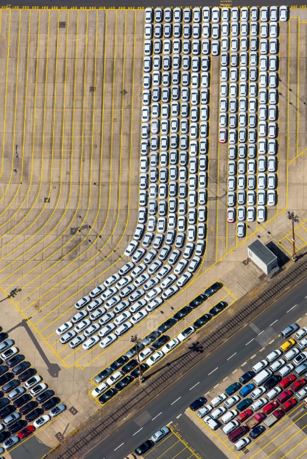 Aerial image Hamburg - Parking and storage space for automobiles of the BLG Autoterminal Hamburg GmbH & Co. in Hamburg in Germany