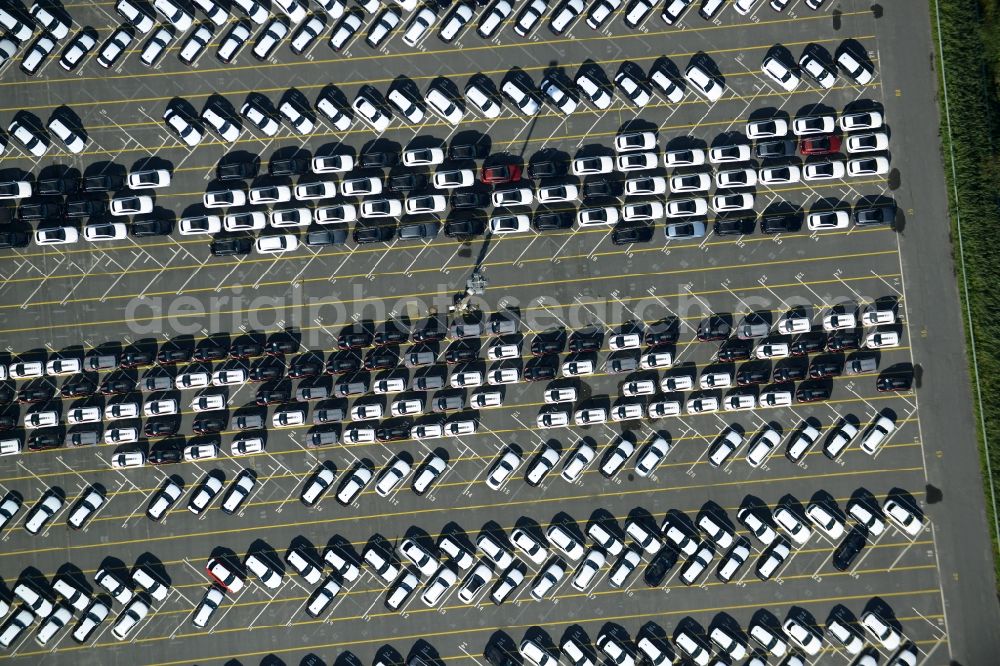 Bremerhaven from the bird's eye view: Parking and storage space for automobiles at the international port in Bremerhaven in the state Bremen