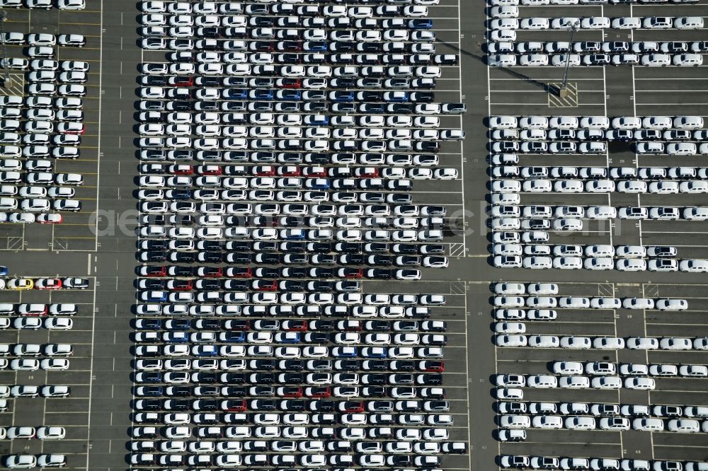 Aerial photograph Bremerhaven - Parking and storage space for automobiles at the international port in Bremerhaven in the state Bremen