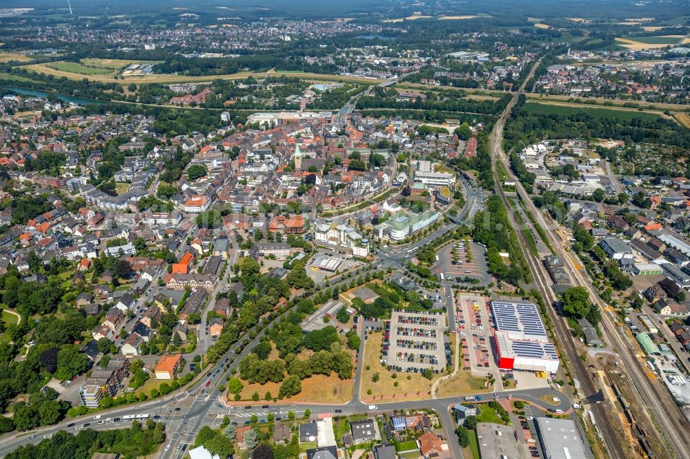 Dorsten from the bird's eye view: Parking and storage space for automobiles Auf der Bovenhorst - Europaplatz in Dorsten in the state North Rhine-Westphalia, Germany