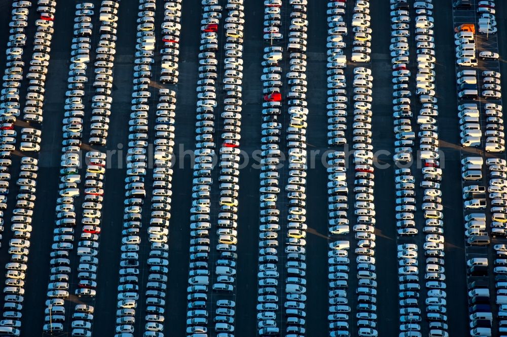 Aerial photograph Essen - Parking and storage space for automobiles in Essen in the state North Rhine-Westphalia