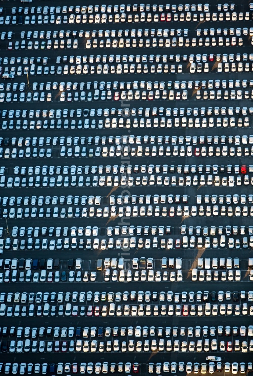 Aerial photograph Essen - Parking and storage space for automobiles in Essen in the state North Rhine-Westphalia