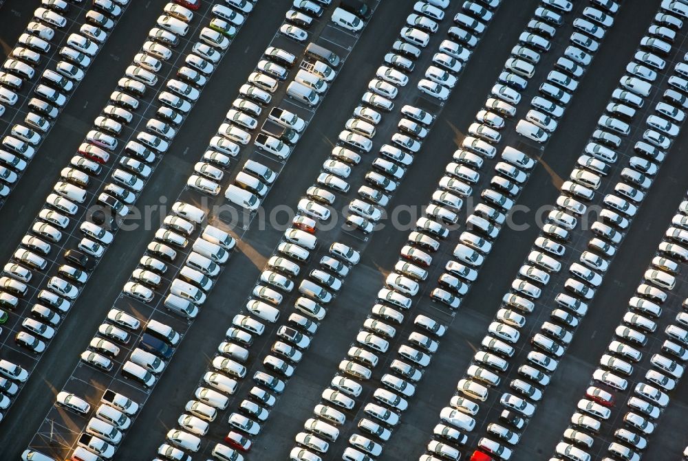 Aerial photograph Essen - Parking and storage space for automobiles in Essen in the state North Rhine-Westphalia