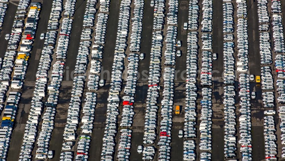 Aerial image Essen - Parking and storage space for automobiles in Essen in the state North Rhine-Westphalia