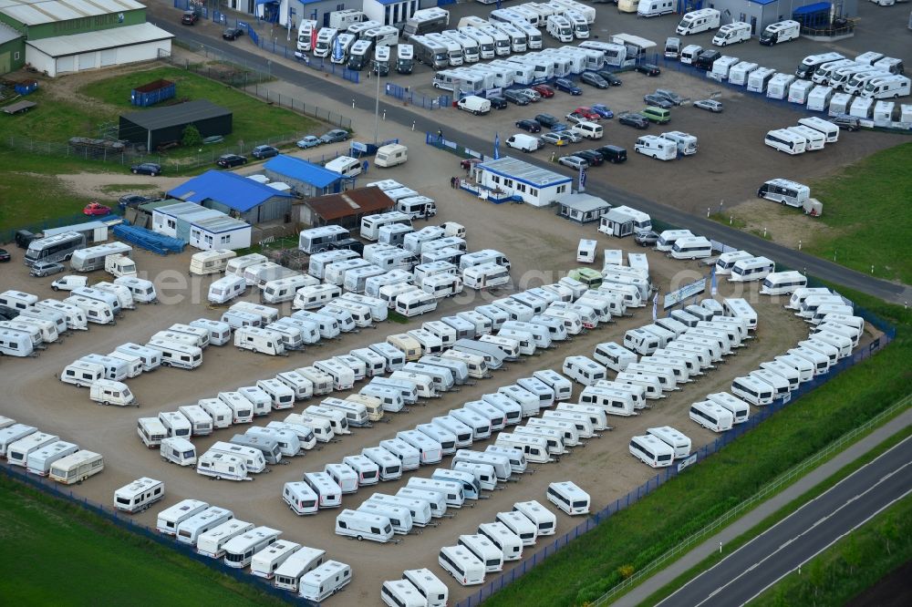 Aerial photograph Kremmin - Parking and storage space for Caravan- automobiles in Kremmin in the state Mecklenburg - Western Pomerania