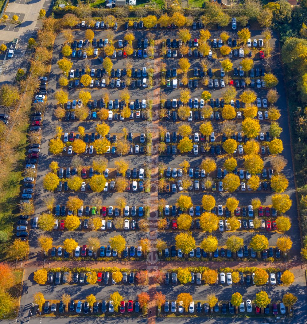 Aerial image Hamm - Parking and storage space for automobiles on Oberlandesgericht Honm on Arnold-Freymuth-Strasse in Hamm in the state North Rhine-Westphalia, Germany